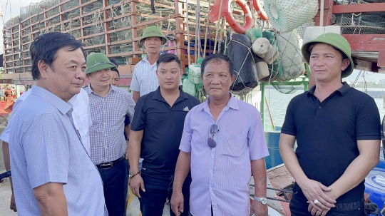 “Cấu trúc lại ngành thủy sản thành chiến lược ngư nghiệp- ngư dân- ngư trường…”