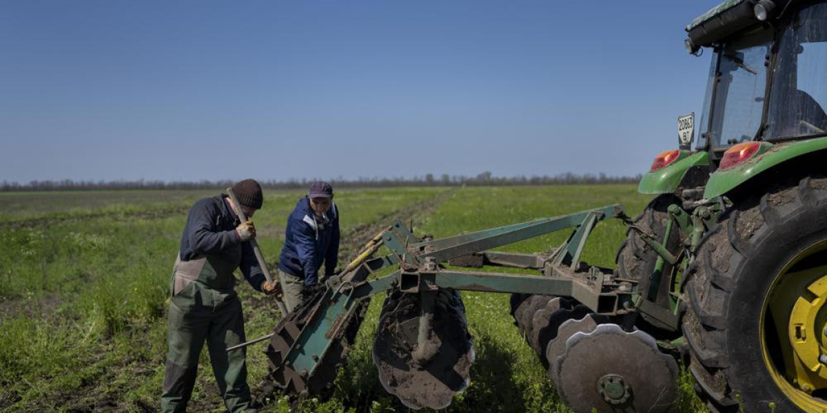 Nông dân Ukraine khó khăn trăm bề