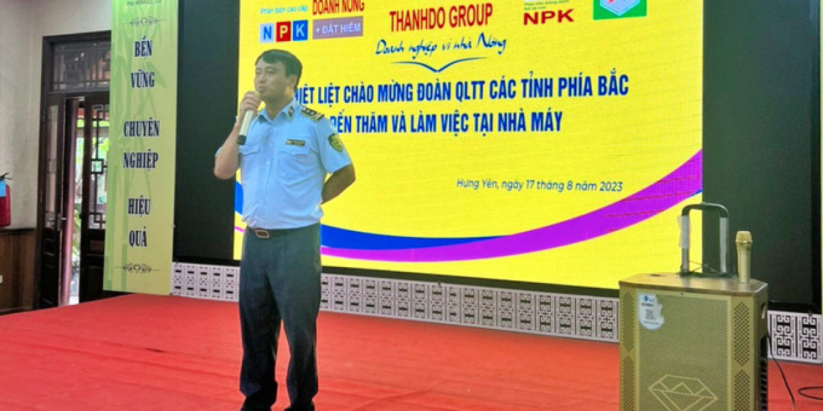 Quản lý thị trường tập huấn lấy mẫu tại Nhà máy phân bón NPK Doanh Nông