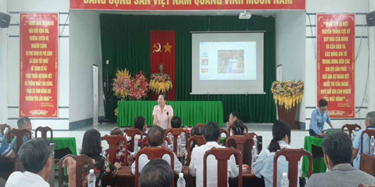 Huyện Châu Thành A: Tập huấn “Ứng dụng chế phẩm sinh học trong quả lý sâu bệnh hại và dinh dưỡng cây bưởi da xanh theo h